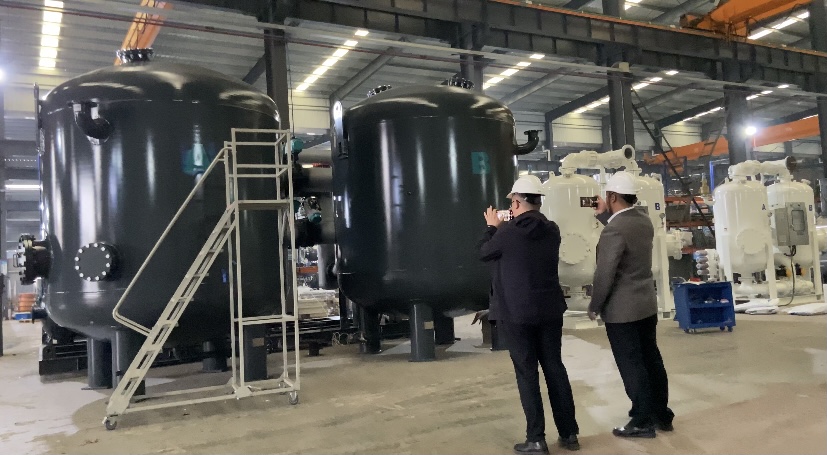上海熱烈歡迎山東某鋰業(yè)客戶蒞臨賽弗爾工廠參觀考察